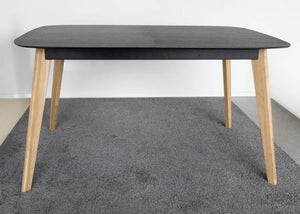 Dining Table Hekt